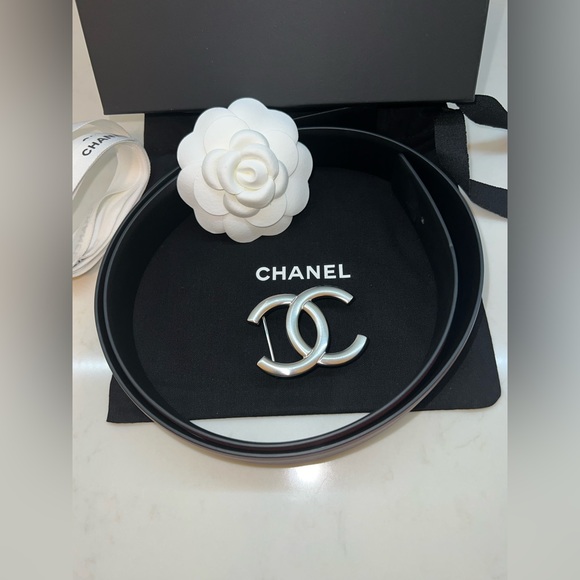 Authentic Chanel reversible belt size 85 black and red - Picture 5 of 7